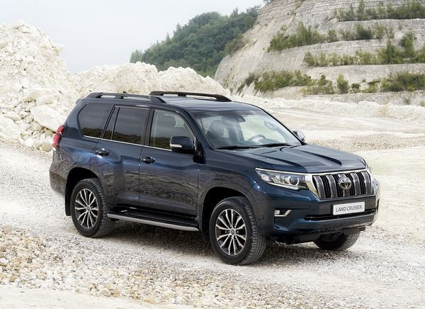 Le Toyota Land Cruiser s'offre un restylage