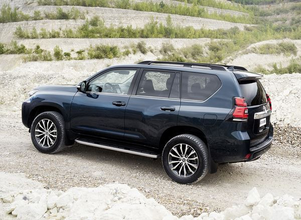 Le Toyota Land Cruiser s'offre un restylage