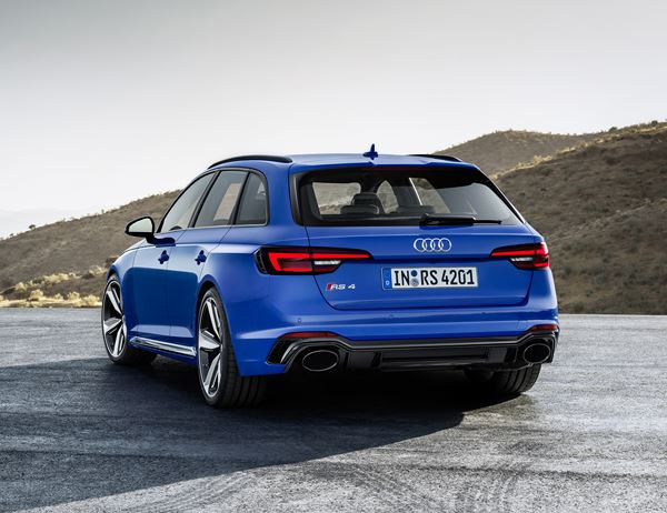 L'Audi RS 4 Avant embarque un moteur V6 biturbo de 450 ch et 600 Nm de couple