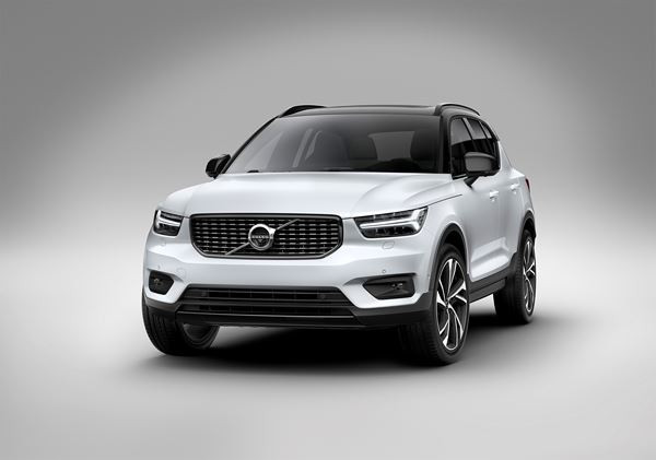 Le SUV compact Volvo XC40 embarque une panoplie complète d'aide à la conduite