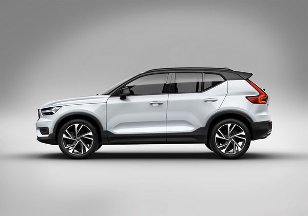 Le SUV compact Volvo XC40 embarque une panoplie complète d'aide à la conduite