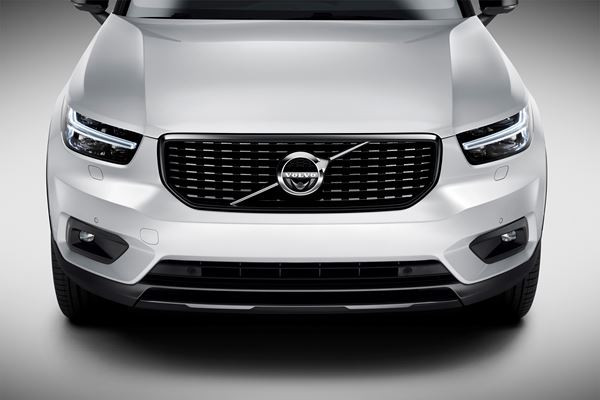 Le SUV compact Volvo XC40 embarque une panoplie complète d'aide à la conduite