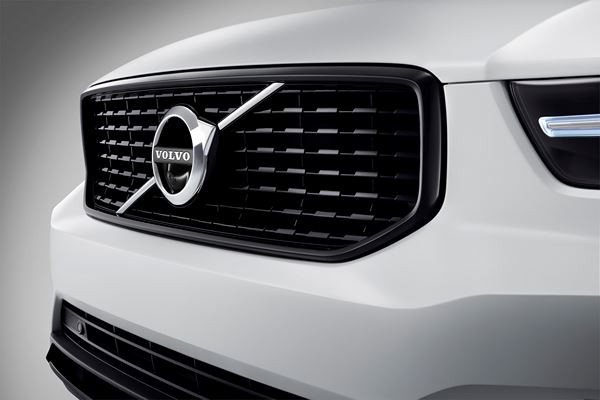 Le SUV compact Volvo XC40 embarque une panoplie complète d'aide à la conduite