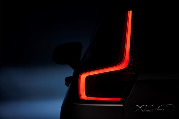 Le SUV compact Volvo XC40 embarque une panoplie complète d'aide à la conduite