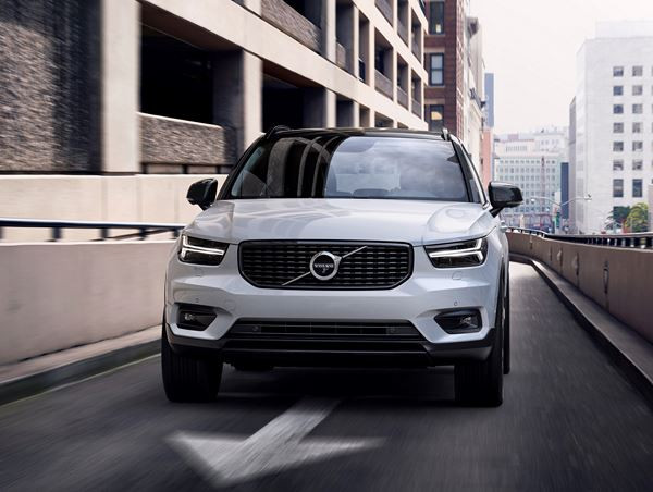 Le SUV compact Volvo XC40 embarque une panoplie complète d'aide à la conduite