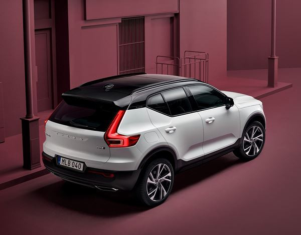 Le SUV compact Volvo XC40 embarque une panoplie complète d'aide à la conduite