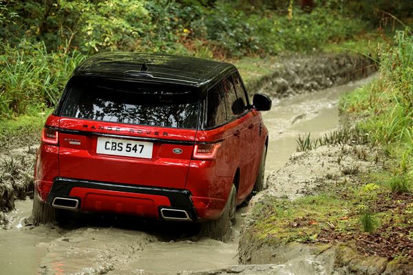 Le Range Rover Sport bénéficie de retouches esthétiques