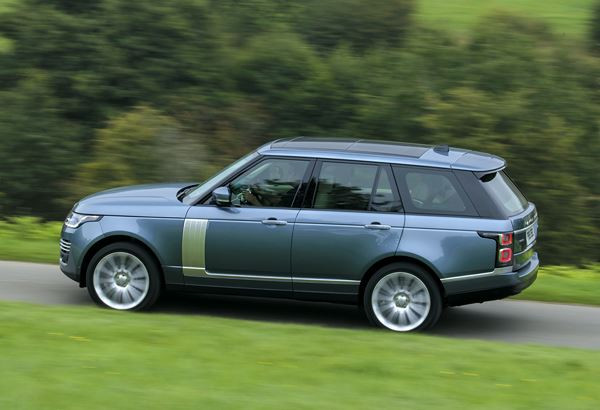 Le SUV de luxe Range Rover embarque de nouvelles technologies