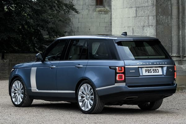 Le SUV de luxe Range Rover embarque de nouvelles technologies