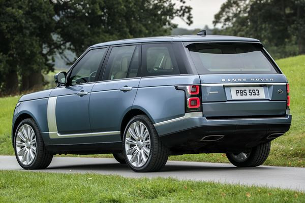 Le SUV de luxe Range Rover embarque de nouvelles technologies