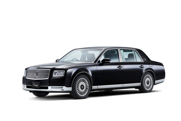 La grande limousine Toyota Century embarque une motorisation V8 hybride