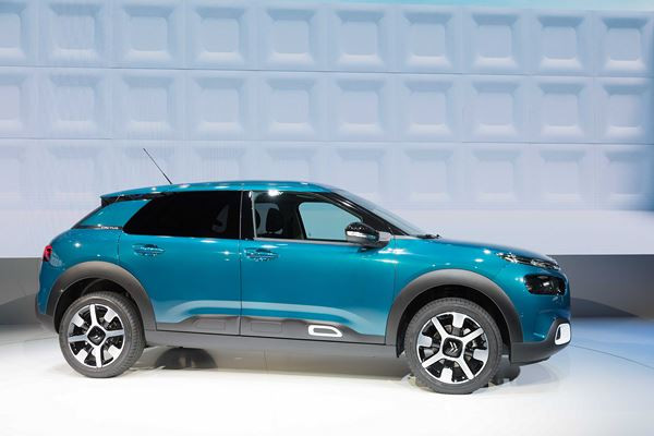L'originale Citroën C4 Cactus rentre (un peu) dans le rang