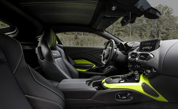 Le coupé sport Aston Martin Vantage embarque un bloc V8 bi-turbo de 510 ch