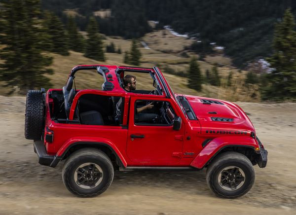 La Jeep Wrangler se singularise par ses capacités tout-terrain