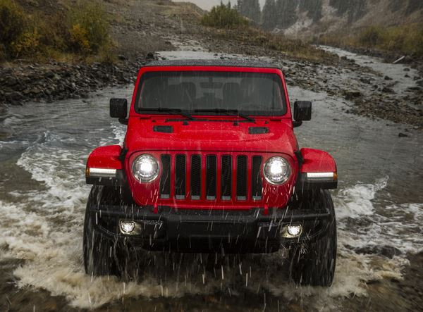 La Jeep Wrangler se singularise par ses capacités tout-terrain