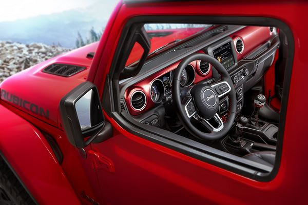 La Jeep Wrangler se singularise par ses capacités tout-terrain