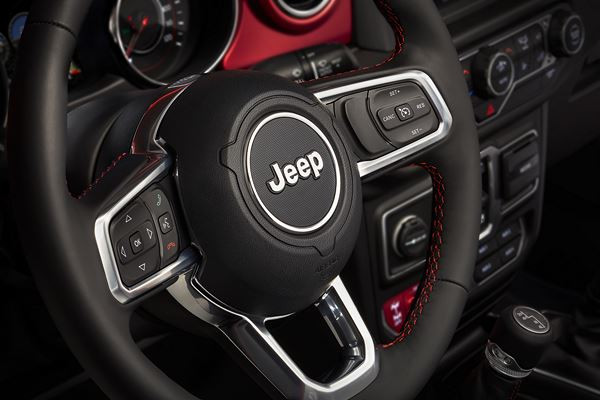 La Jeep Wrangler se singularise par ses capacités tout-terrain