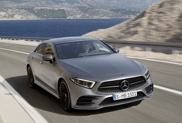 La Mercedes CLS est identifiable à sa silhouette fluide aux lignes épurées