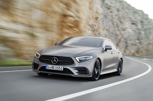 La Mercedes CLS est identifiable à sa silhouette fluide aux lignes épurées