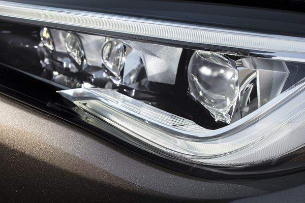Le SUV Infiniti QX50 affiche des proportions athlétiques