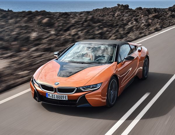 La voiture de sport du futur BMW i8 se décline en roadster