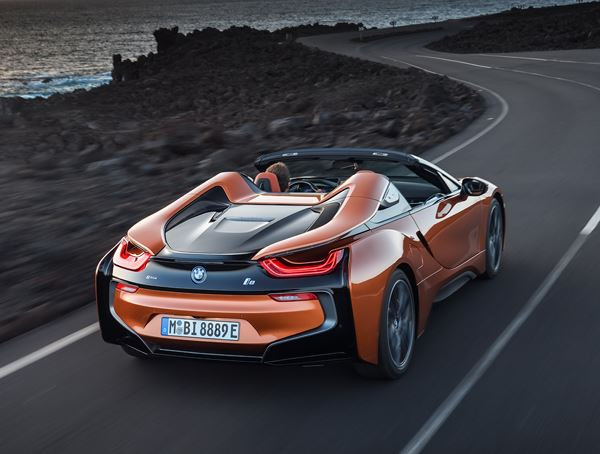 La voiture de sport du futur BMW i8 se décline en roadster