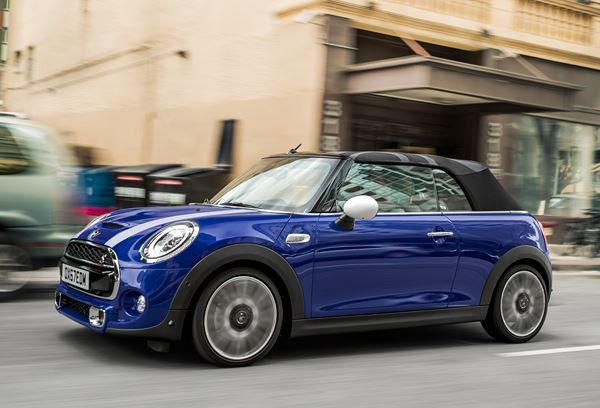 La Mini Cabrio s'offre une cure de rafraîchissement
