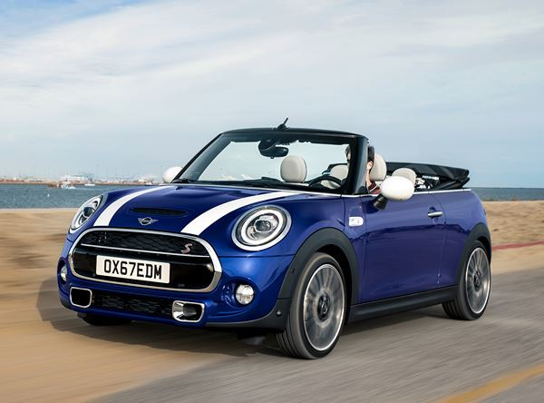 La Mini Cabrio s'offre une cure de rafraîchissement