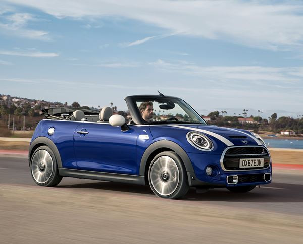 La Mini Cabrio s'offre une cure de rafraîchissement