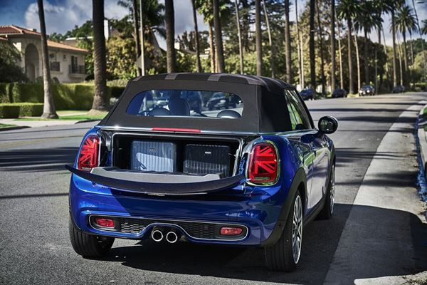 La Mini Cabrio s'offre une cure de rafraîchissement