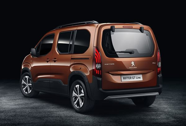 Le Peugeot Rifter adopte un style robuste de baroudeur