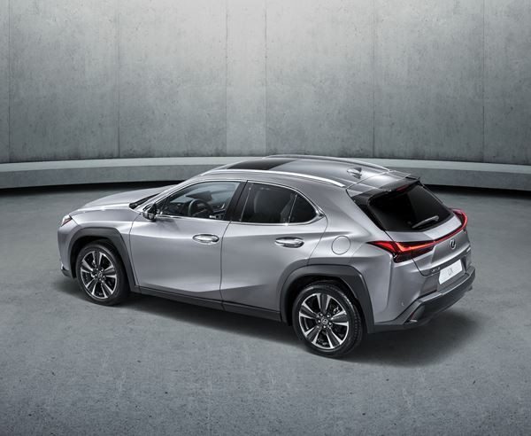 Le crossover compact Lexus UX entend bousculer les codes