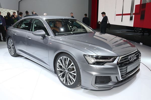Dans les allées de la 88ème édition du salon de l'automobile de Genève