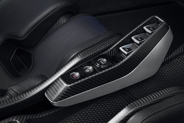 La supercar McLaren Senna débite 800 ch