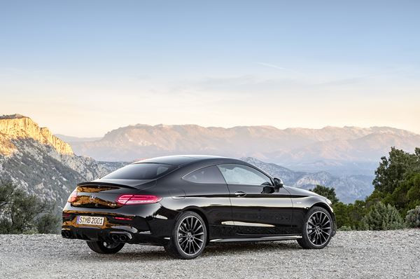 La Mercedes Classe C Coupé s’offre de nouveaux blocs optiques