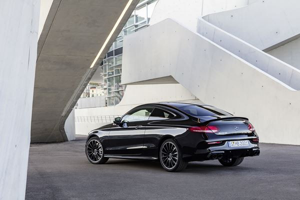 La Mercedes Classe C Coupé s’offre de nouveaux blocs optiques