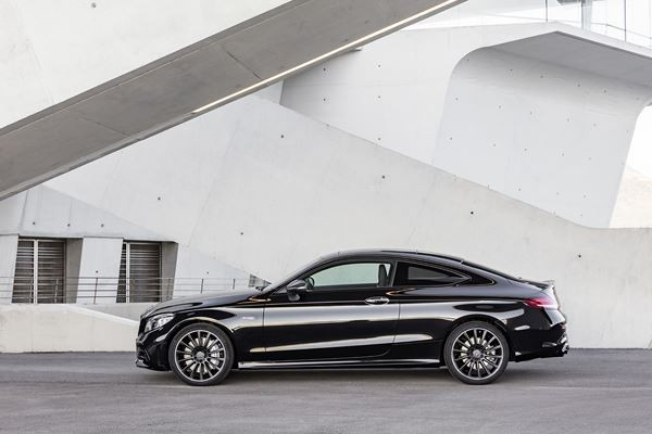 La Mercedes Classe C Coupé s’offre de nouveaux blocs optiques