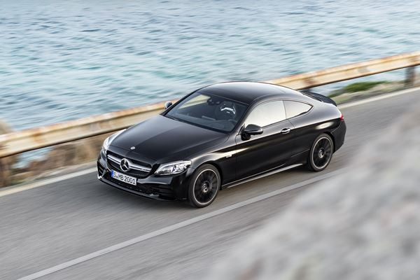 La Mercedes Classe C Coupé s’offre de nouveaux blocs optiques