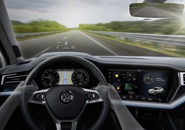 Le SUV Volkswagen Touareg revendique un positionnement premium affirmé