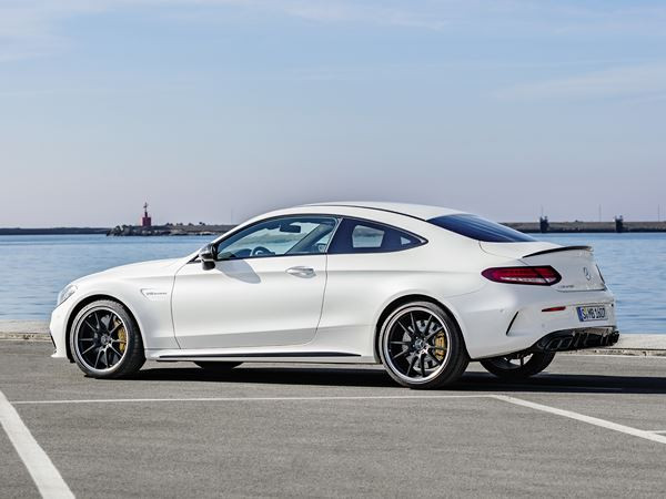 La Mercedes-AMG C 63 S embarque un moteur V8 biturbo de 510 ch