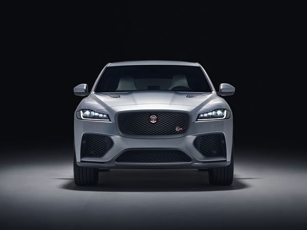 Le SUV Jaguar F-Pace SVR embarque un V8 essence de 5L développant 550 ch