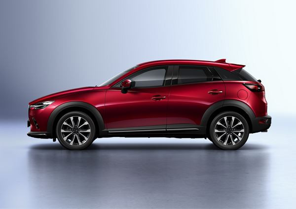 Le Mazda CX-3 2018 affiche une calandre entièrement redessinée