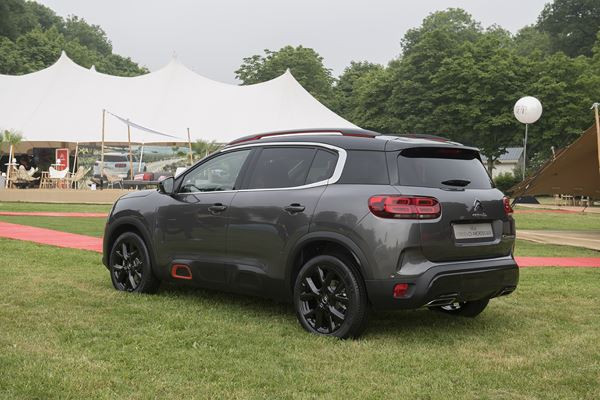 Le SUV Citroën C5 Aircross embarque trois sièges arrière coulissants