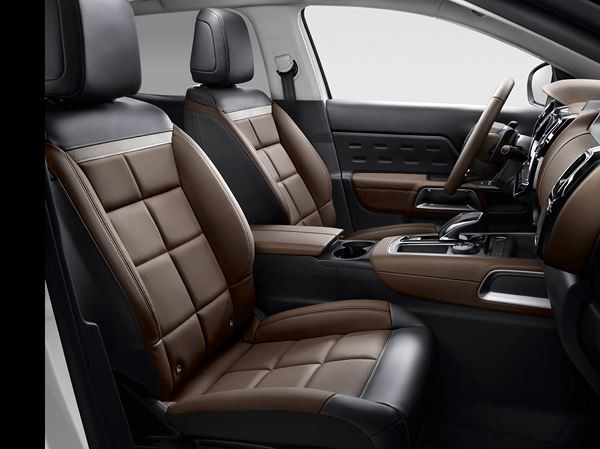 Le SUV Citroën C5 Aircross embarque trois sièges arrière coulissants
