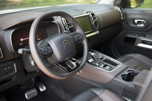 Le SUV Citroën C5 Aircross embarque trois sièges arrière coulissants