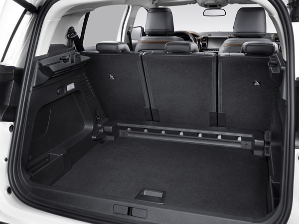 Le SUV Citroën C5 Aircross embarque trois sièges arrière coulissants