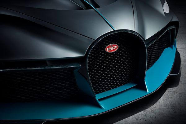 La supersportive Bugatti Divo est faite pour avaler les virages