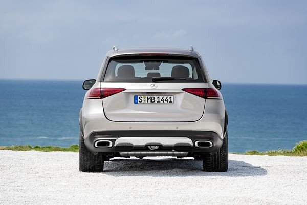 Le SUV haut de gamme Mercedes-Benz GLE restylé embarque des innovations