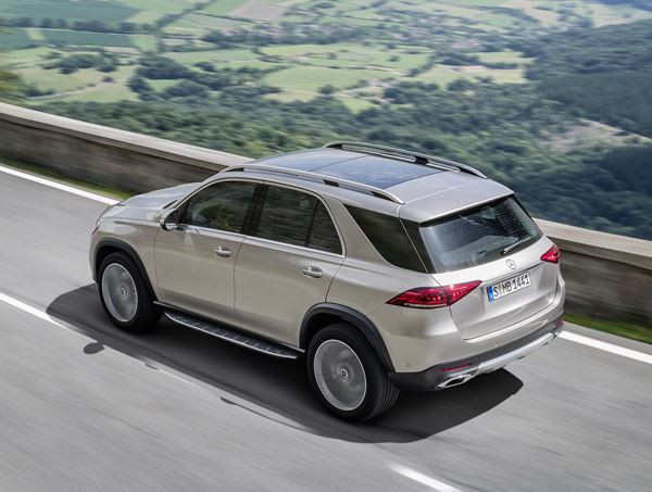 Le SUV haut de gamme Mercedes-Benz GLE restylé embarque des innovations
