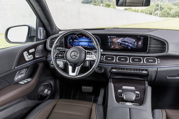 Le SUV haut de gamme Mercedes-Benz GLE restylé embarque des innovations